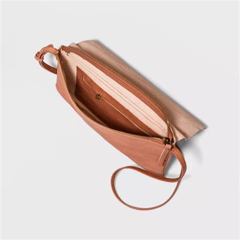 Universal Thread Genuine Leather Crossbody Bag, W/ Adjustable Strap, Blush Color | Walmart Canada