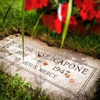 Alphonse "Al" Capone Grave - 2 tips