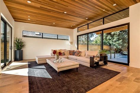 23 Living Rooms with Wooden Ceilings Exuding a Warm Aura | Home Design ...