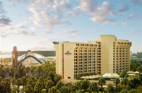 DISNEY'S PARADISE PIER HOTEL - Updated 2023 Prices & Reviews (Anaheim, CA)