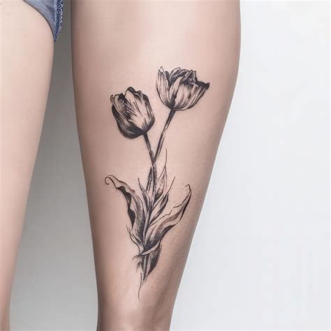 18 Beautiful Tulip Tattoo Ideas For Women - Styleoholic