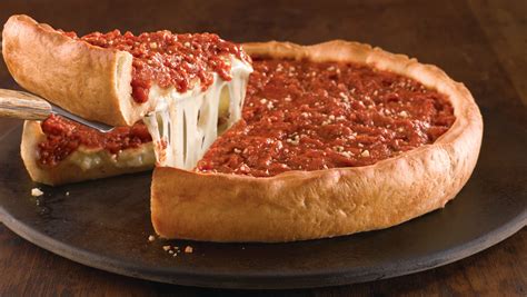 Giordano's famous deep-dish pizza is coming to West Des Moines