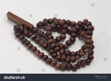 Brown Wooden Islamic Praying Beads Stock Photo 1488502355 | Shutterstock