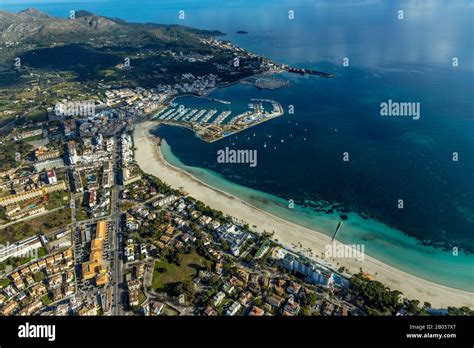 Port alcudia beach hi-res stock photography and images - Alamy