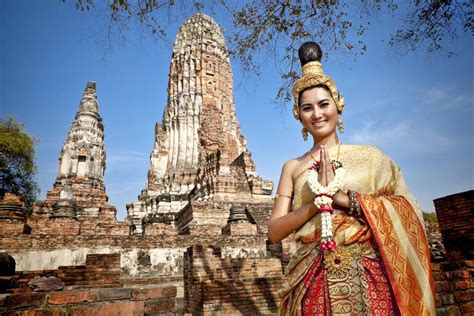 Thai Costume Experience With Photo Tour At Wat Arun In, 53% OFF