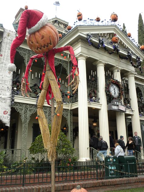 Haunted Mansion- Nightmare before Christmas Style! | Haunted mansion, Nightmare before christmas ...