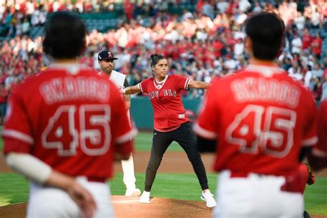 Tyler Skaggs tribute: Angels all wear No. 45 to honor late pitcher