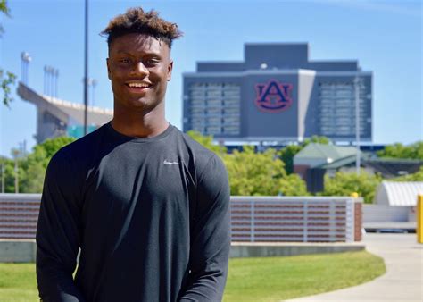 George Pickens says he’s solid to AU — and recruiting for Tigers