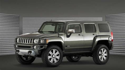 Hummer Electric Pickup Truck Looks Big & Rugged In Exclusive Render