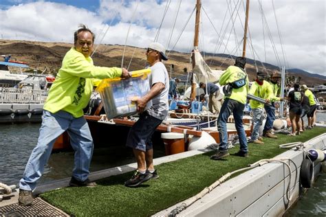 Survivors of Maui fires set up their own aid network as trust in ...