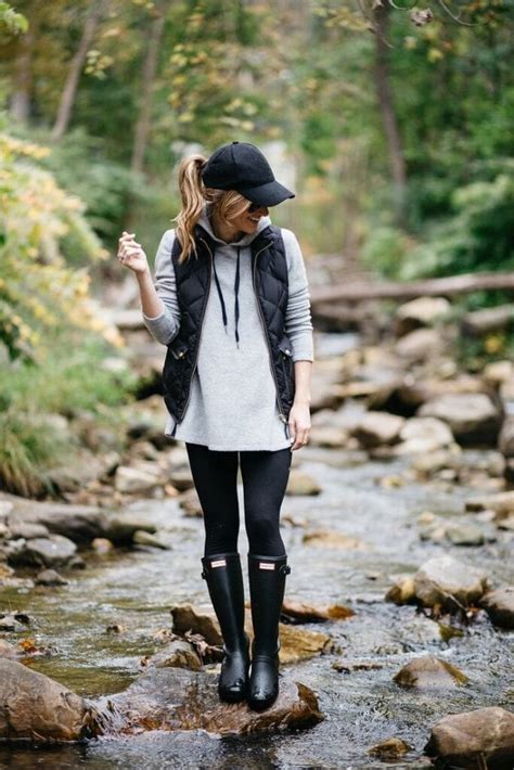 What to Wear with Hiking Boots 26 Outfits & Styling Tips