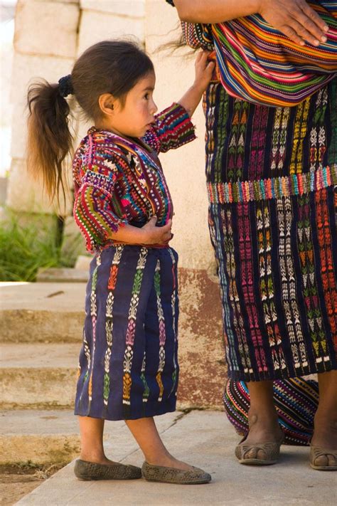 huipil - Google Search | Guatemalan girl, Traditional dresses, Traditional outfits