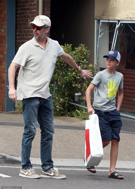 Princess Mary and Prince Frederik blend in with the locals in Bondi ...