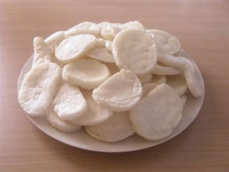 An Ultimate Guide to Krupuk: Indonesian Deep Fried Crackers | Flokq Blog