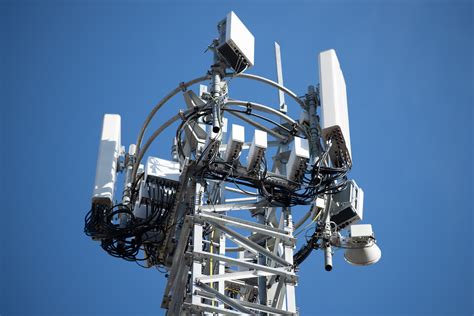 China Planning 500,000 New 5G Base Stations as State Officials Say ...