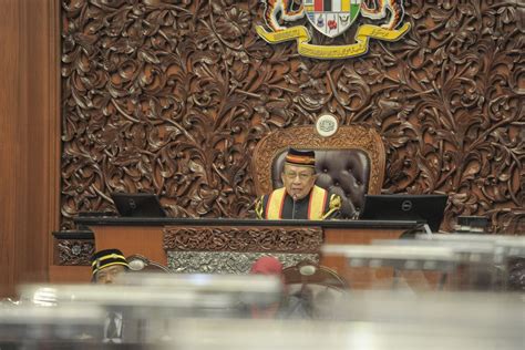 Report: Agong summons Dewan Rakyat, Dewan Negara Speakers over reopening Parliament | Malaysia now