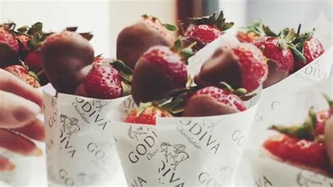 Godiva chocolate dipped British strawberries - YouTube