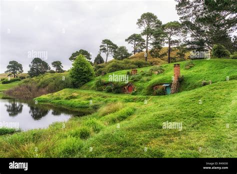 hobbiton movie set Stock Photo - Alamy