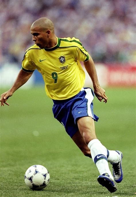 @CBF Ronaldo Nazário de Lima #9ine Brazil ,made scoring goals look effortless. best striker ever ...