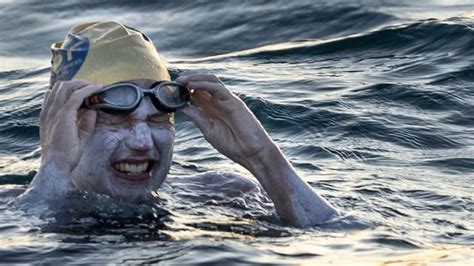 Sarah Thomas: Cancer survivor becomes first person to swim English ...