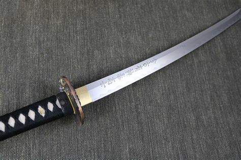 wakizashi-katana-blade-hilt-2 - Darksword Armory