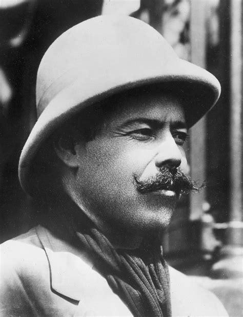 Headshot of Mexican Revolutionary leader Pancho Villa wearing a... | Imagenes de revolucion ...