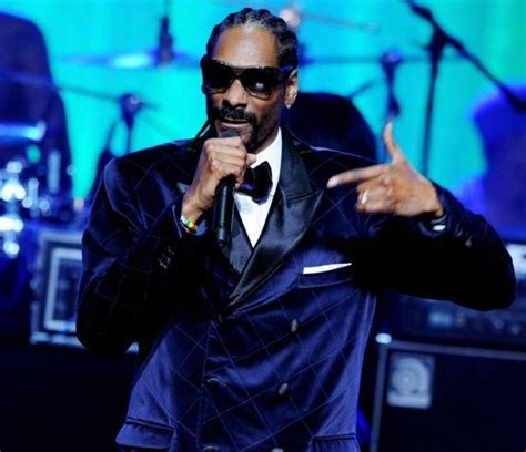 SMOKE WEED EVERYDAY - Snoop Dogg - LETRAS.COM