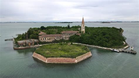 La misteriosa isla italiana que fue utilizada para aislar a los ...