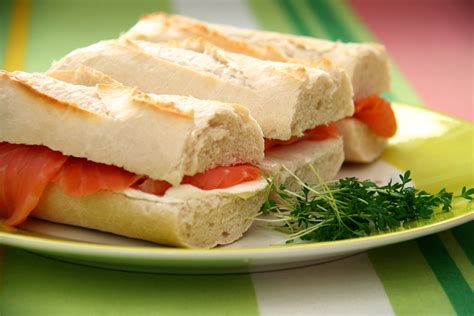 File:Salmon Cream Cheese Sandwiches.jpg - Wikipedia