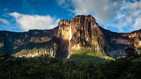 Mt Roraima and Angel Falls (Venezuela) - backiee