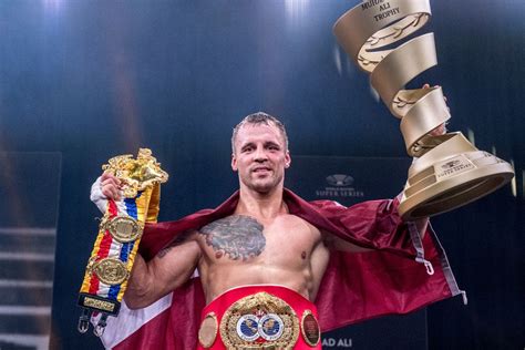 Mairis Briedis takes decision over Yuniel Dorticos, wins WBSS - Bad ...