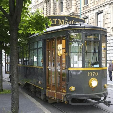 Milan's mobile restaurant (dinner on a vintage tram) | Smitten Italy Travel Co.