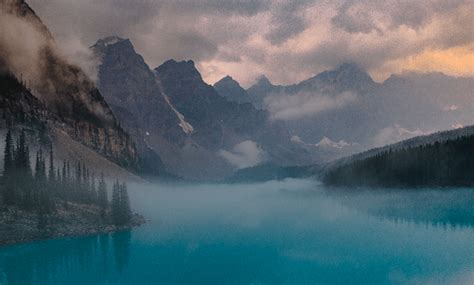 The Moraine Lake, Banff National Park - La Vie Zine