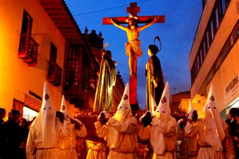 TURISTAS DISFRUTAN DE LAS TRADICIONES DE PASCUAS EN EL MUNDO • Turista ...