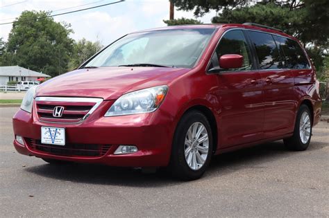 2005 Honda Odyssey Touring w/DVD w/Navi | Victory Motors of Colorado