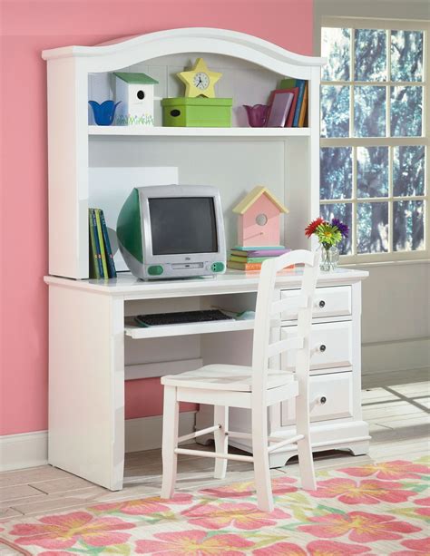 Bayfront White Student Desk With hutch from New Classics (1415-091-092) | Coleman Furniture