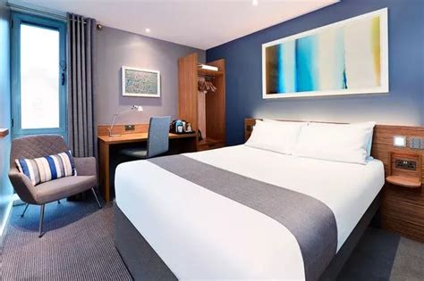 Travelodge opens up seven new hotels and slashes room prices to just £ ...