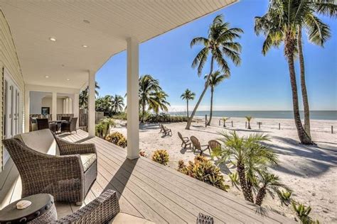 The Best Beach House Rentals in the Country | Beachfront house, Dream beach houses, Beach house ...