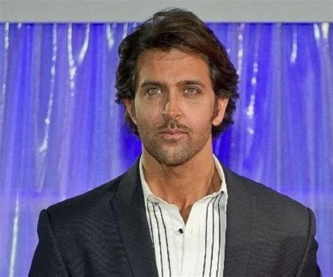 Hrithik Roshan Biography - Facts, Childhood, Family Life & Achievements ...