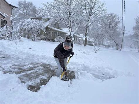 Iowa winter storm: Photos from overnight snowstorm