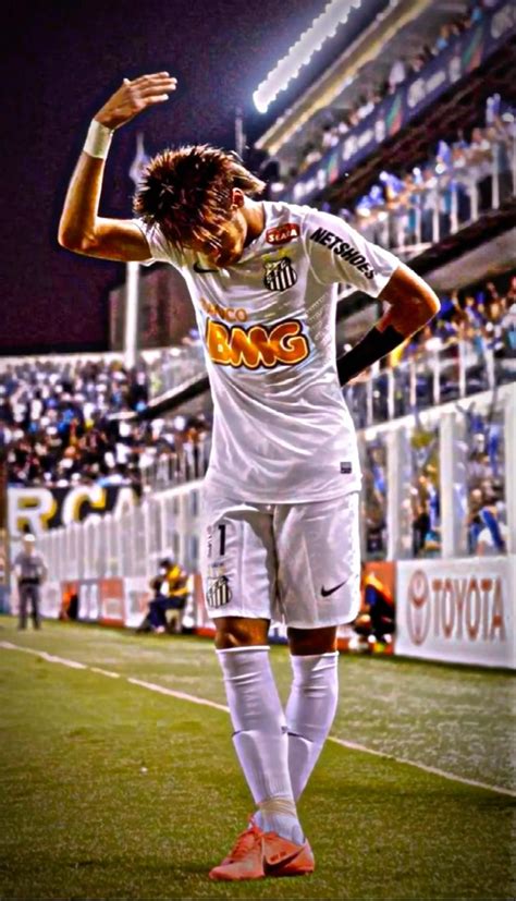 Best 11 Footballer Neymar , of Brazilian team Santos, makes a bow to ...