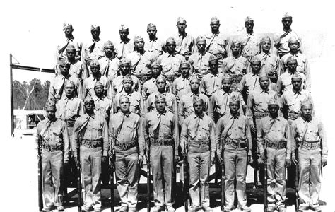 [Photo] Group portrait of African-American US Marines of 34th Platoon ...