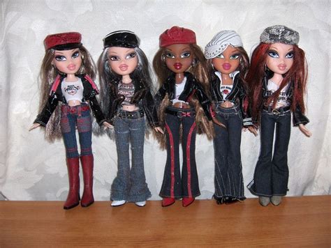 Bratz Rock Angelz - 1st Outfit | Bratz doll outfits, Rock outfits, Fashion themes