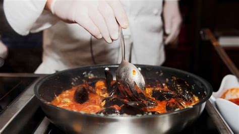 10 Best Cooking Classes in NYC for 2023 | Things to Do in NYC