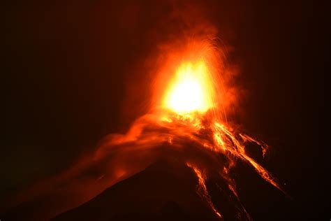 Volcano of Fire in Guatemala, "Volcan de Fuego," prompts new evacuation warning after deadly ...