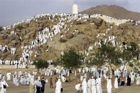 Mount Arafat, mecca, Saudi Arabia - Top Attractions, Things to Do ...