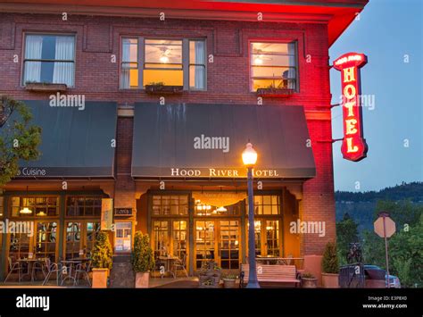 Historic Hood River Hotel in Hood River, Oregon, USA Stock Photo - Alamy