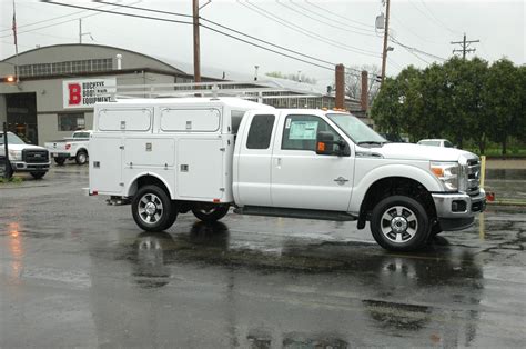 Enclosed, raised roof service body | Fiberglass Service Bodies | Pinterest | Utility truck, Ford ...