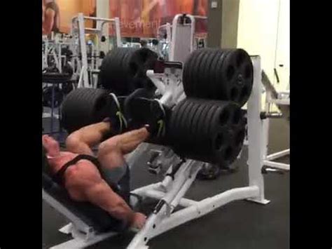 1550lb leg press world record - YouTube