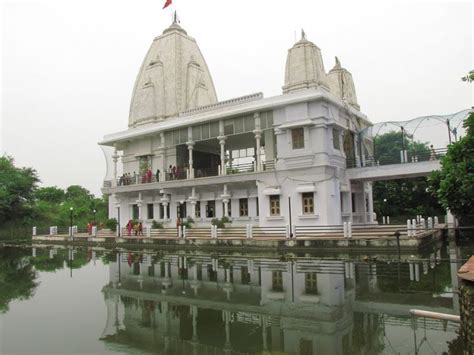 Sitamarhi , Sita Samahit Sthal : Main temple constructed at the actual ...